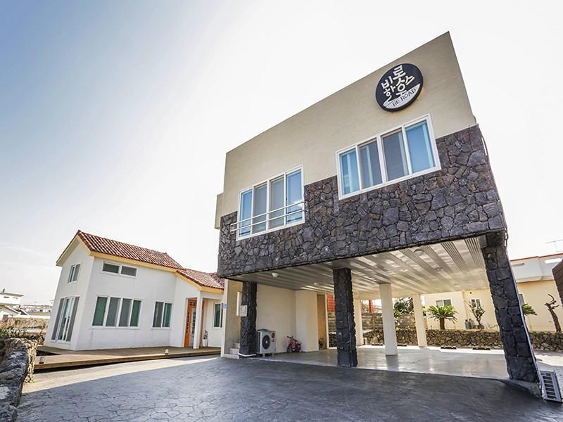Be Road House Hotel Jeju Bagian luar foto