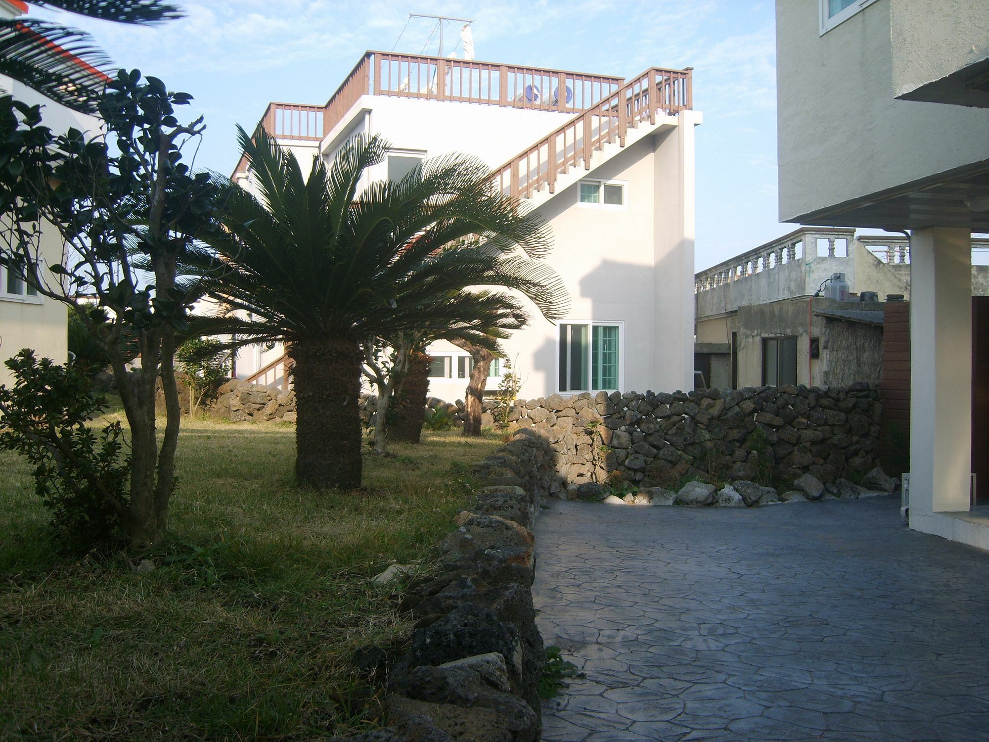 Be Road House Hotel Jeju Bagian luar foto